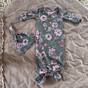 Caden Lane Knotted Gown & Cap Set